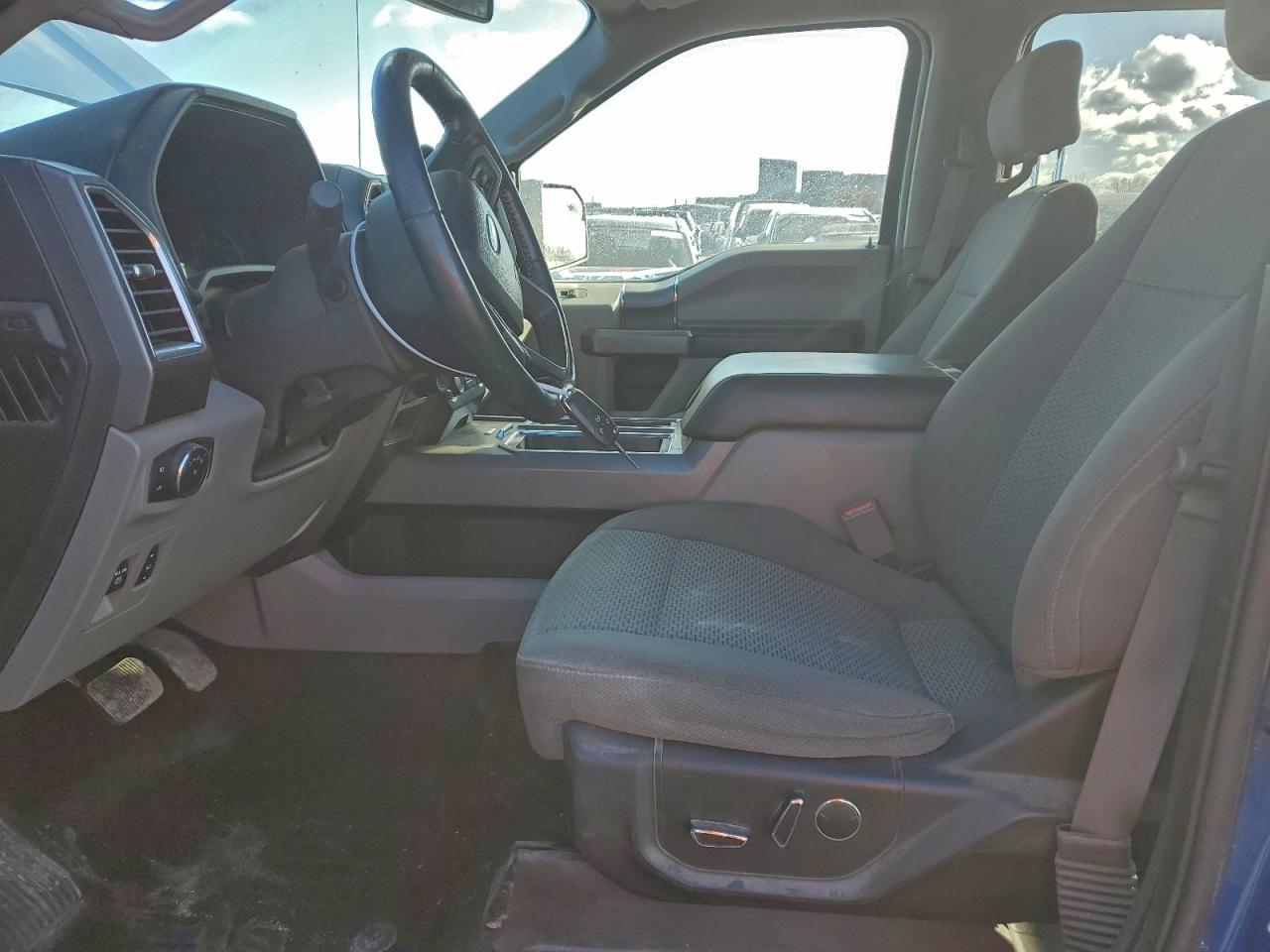 Ford F-150 Supercrew Image 2