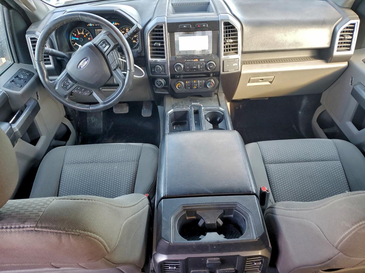 Ford F-150 Supercrew Image 12