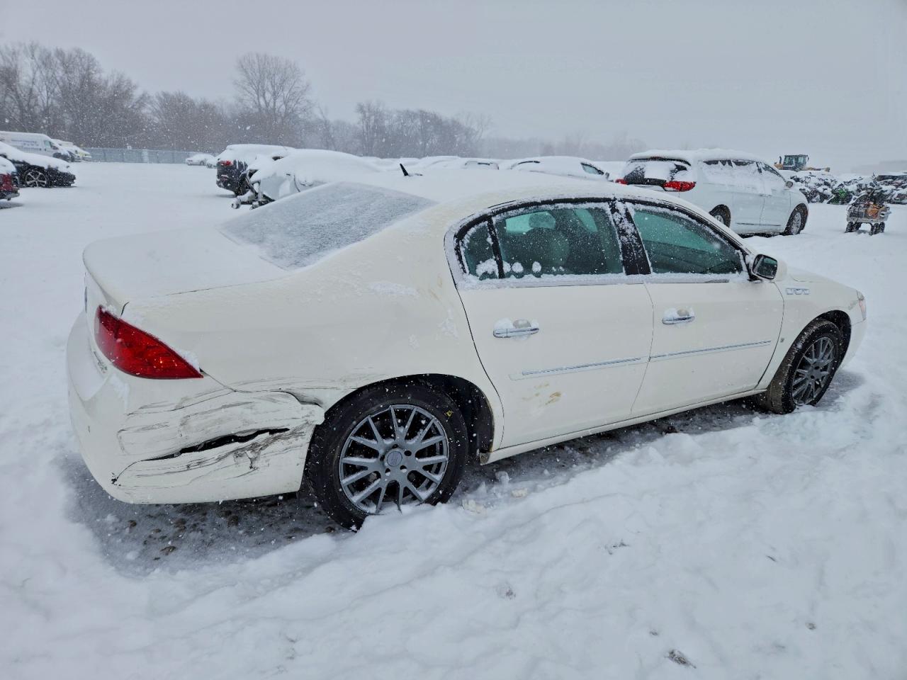 Buick Lucerne Cxl Image 2