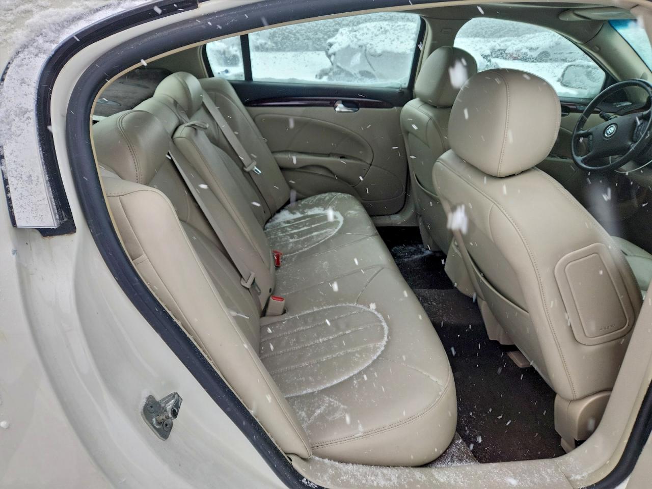 Buick Lucerne Cxl Image 9