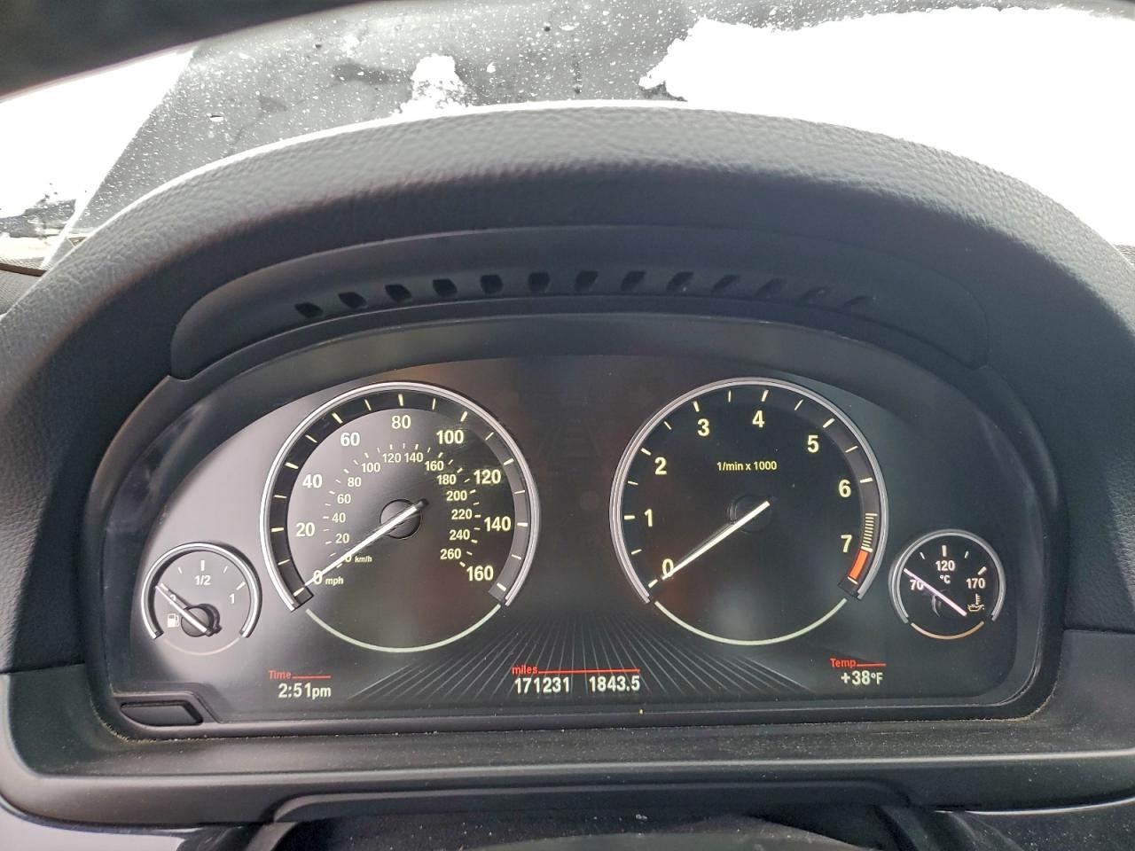 BMW 5 Series Xi Image 4