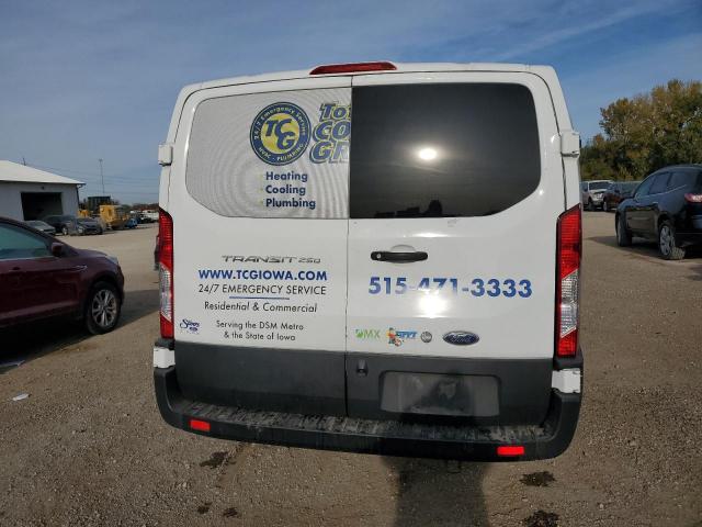 Ford Transit T-250 Image 5