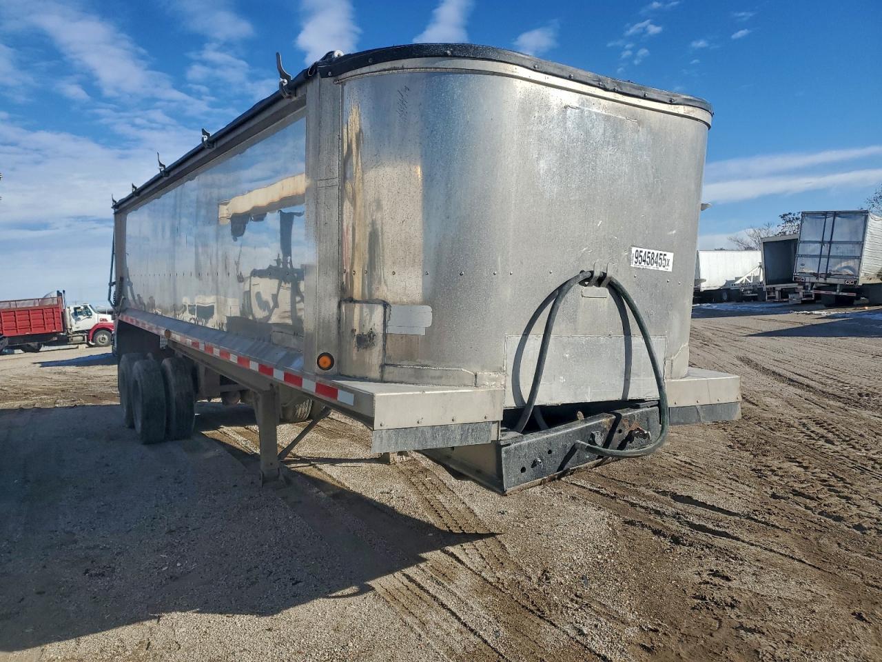 Schien Other Image 1