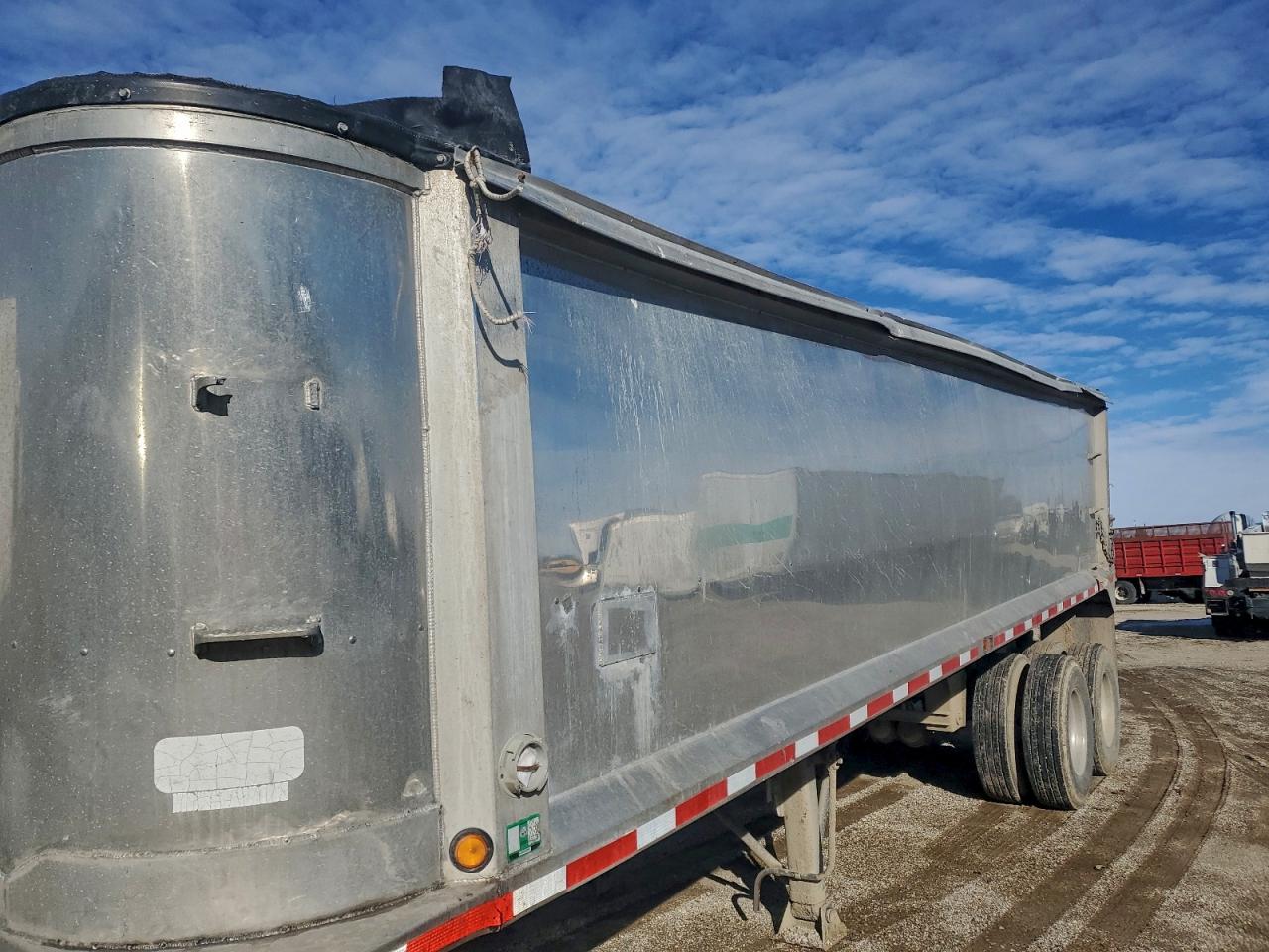 Schien Other Image 4