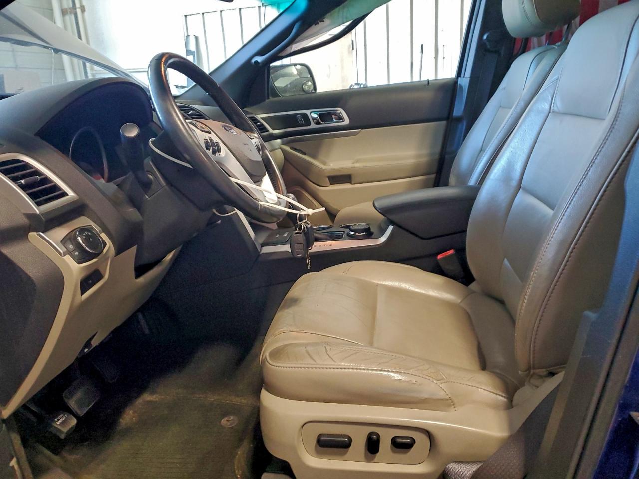 Ford Explorer Xlt Image 5