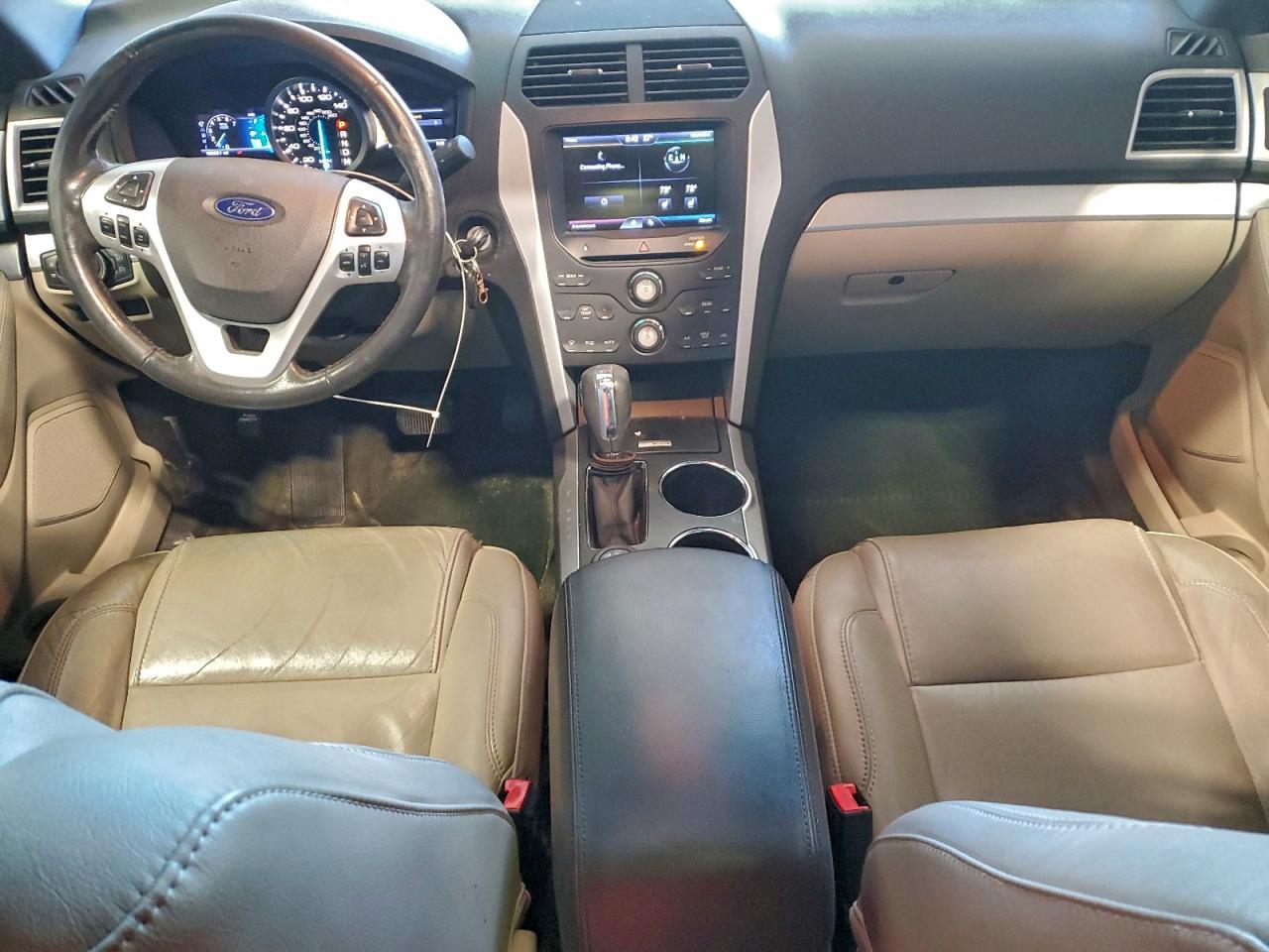 Ford Explorer Xlt Image 12