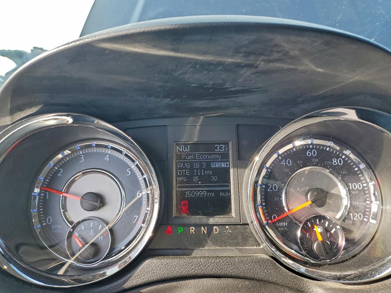 Chrysler Minivan Touring Image 9