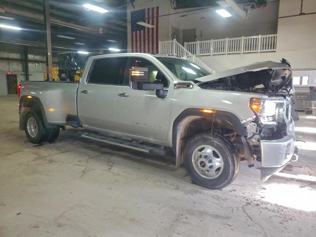 GMC Sierra K3500 Denali Image 5