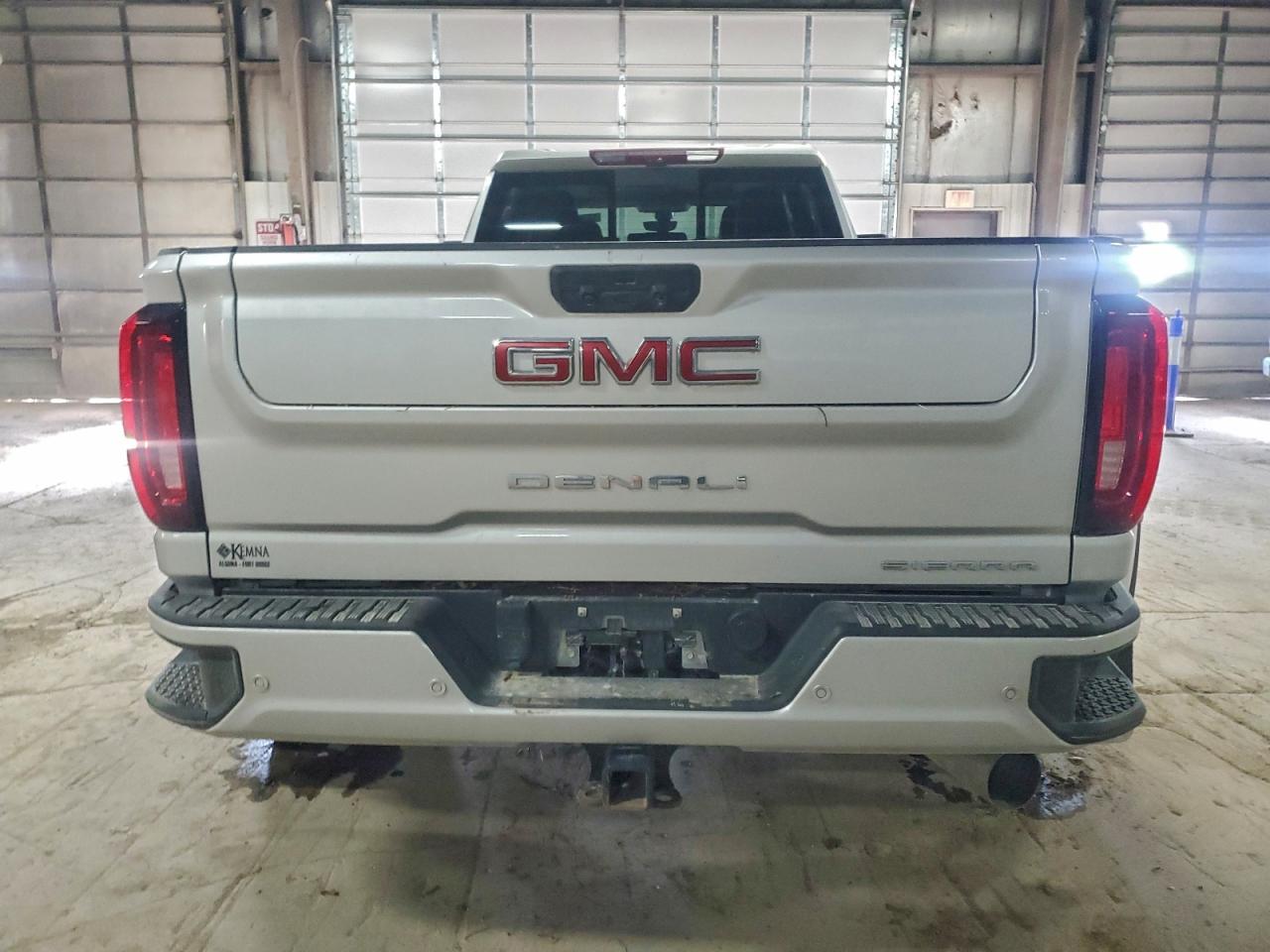 GMC Sierra K3500 Denali Image 6