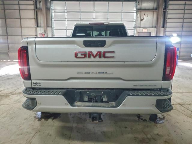 GMC Sierra K3500 Denali Image 6