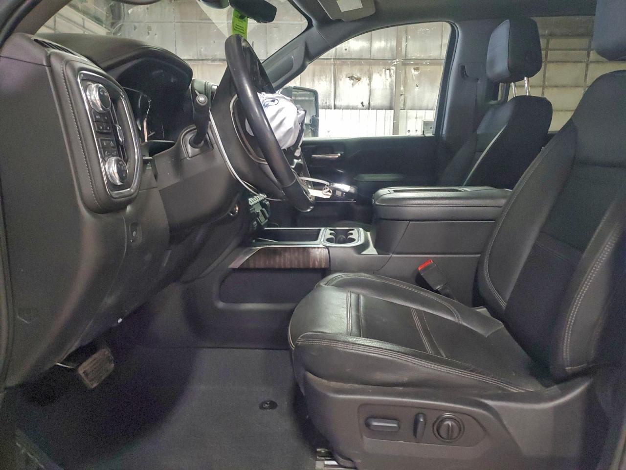 GMC Sierra K3500 Denali Image 7