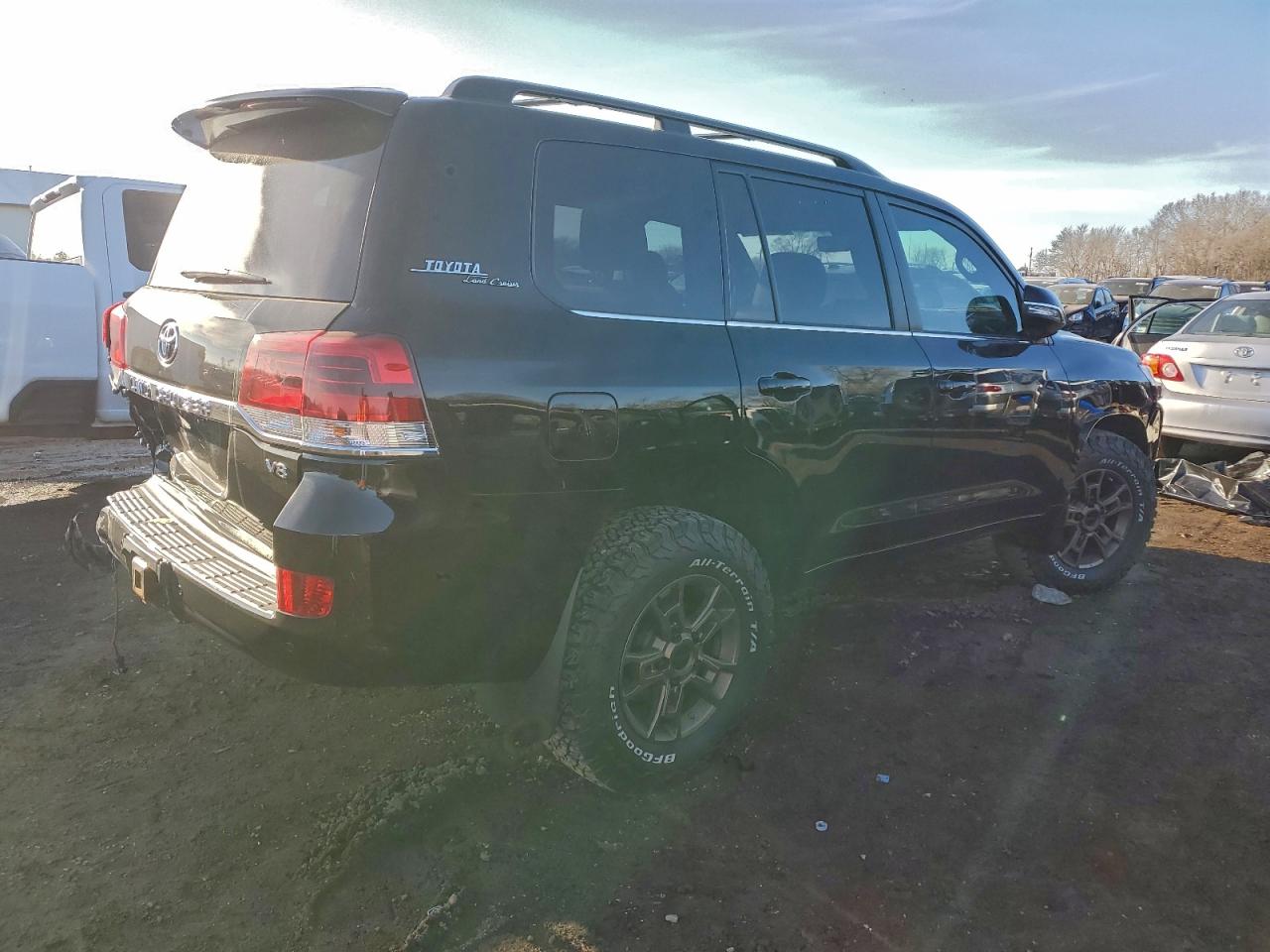 Toyota Land Cruis Vx-r Image 6