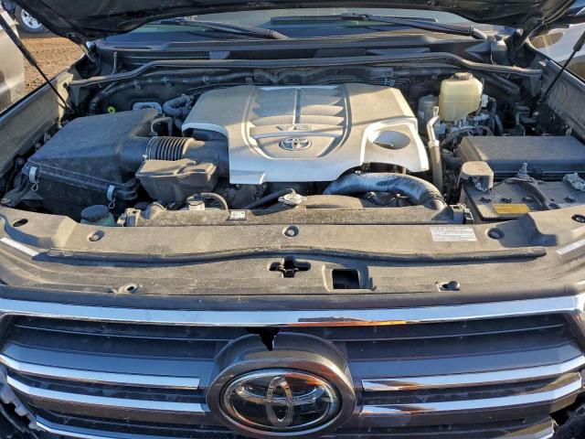 Toyota Land Cruis Vx-r Image 5