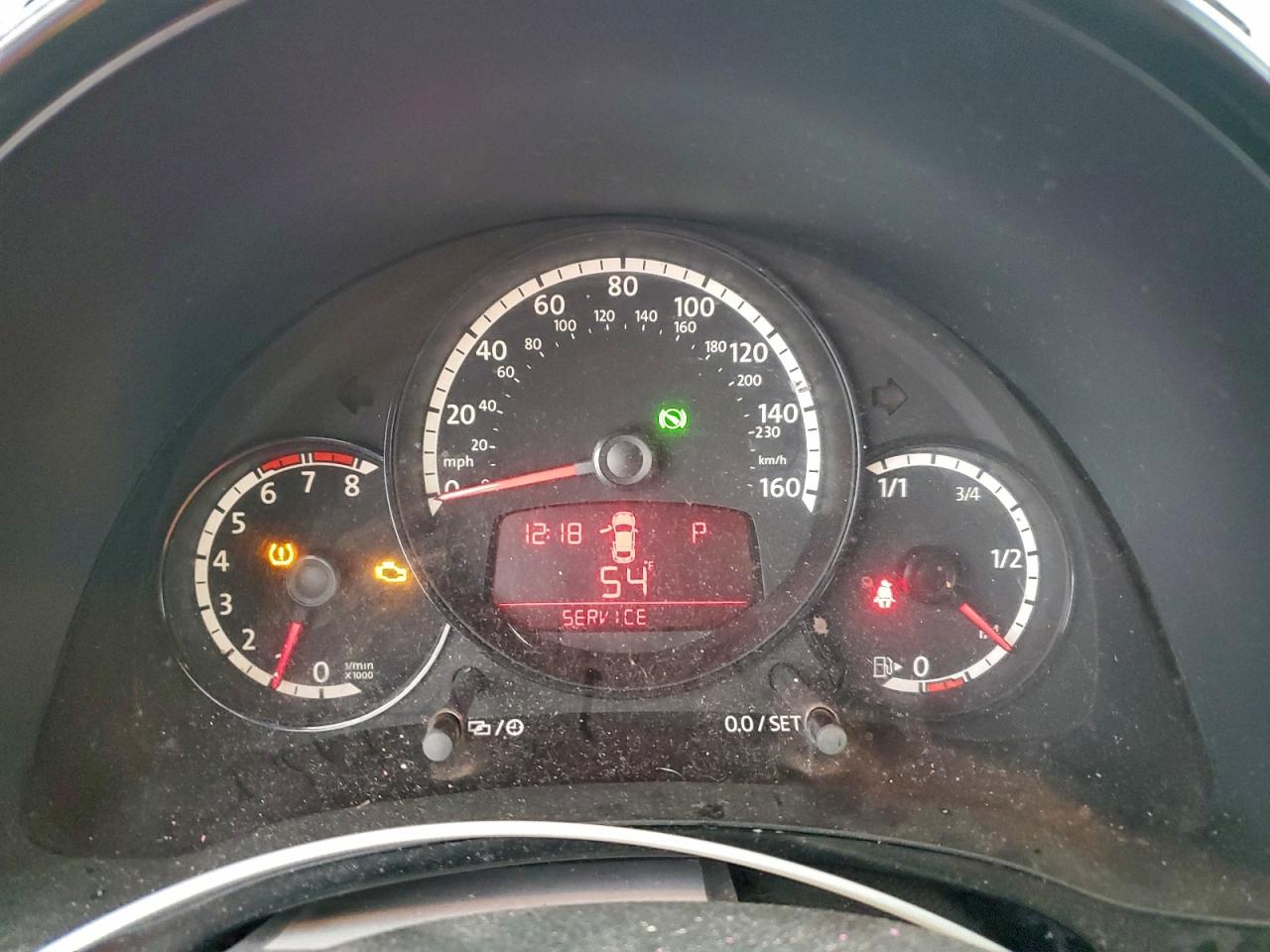 Volkswagen Beetle Image 4