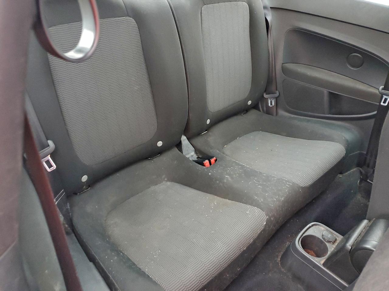 Volkswagen Beetle Image 5