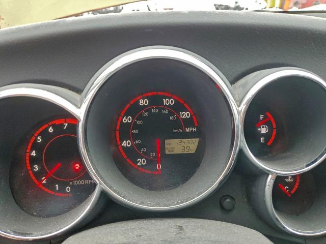 Pontiac Vibe Image 9