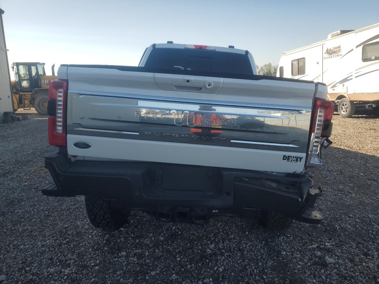 Ford F-350 Super Duty Image 2