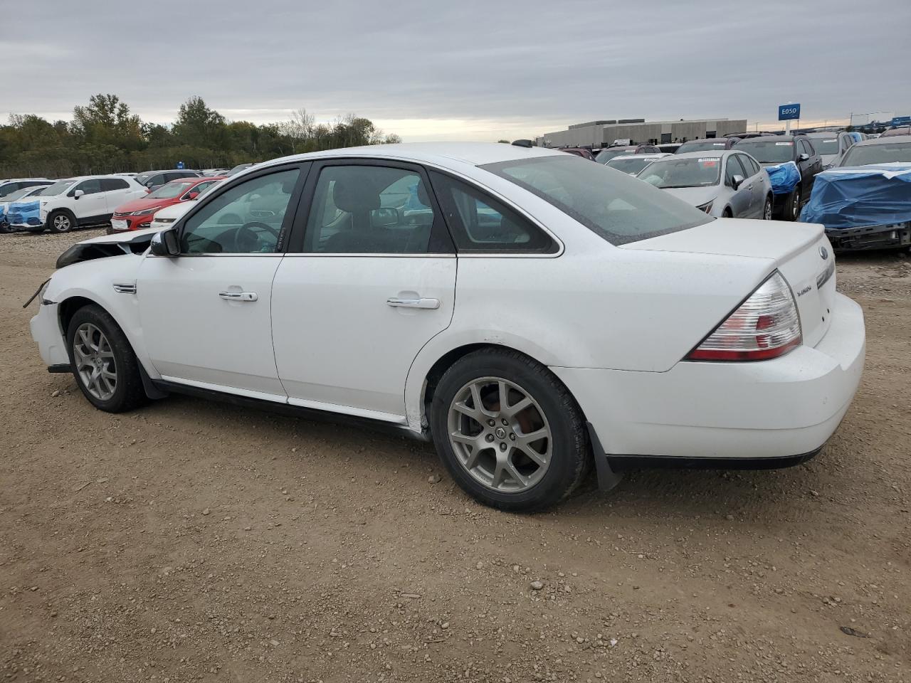 Ford Taurus Limited Image 6