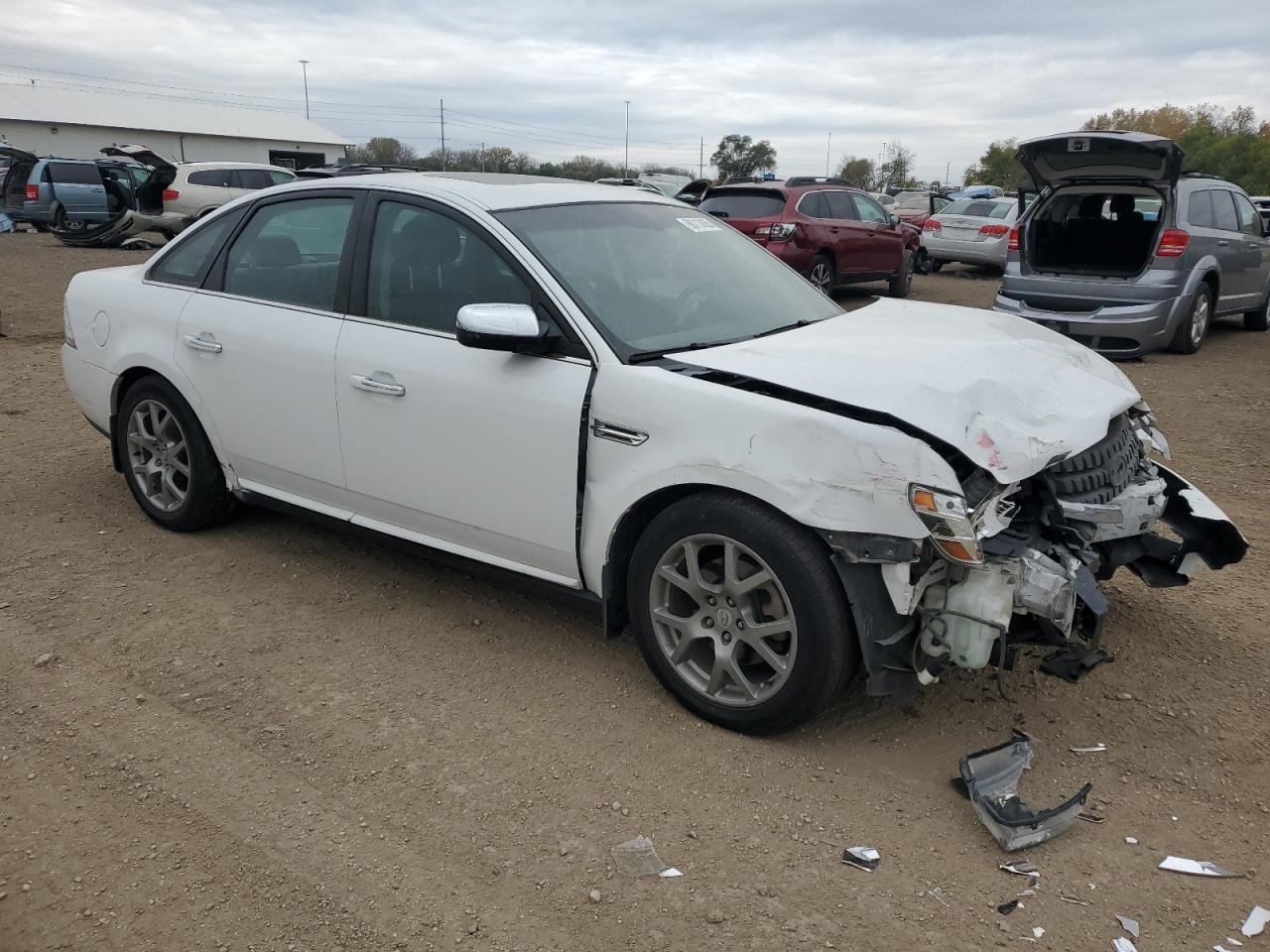 Ford Taurus Limited Image 8