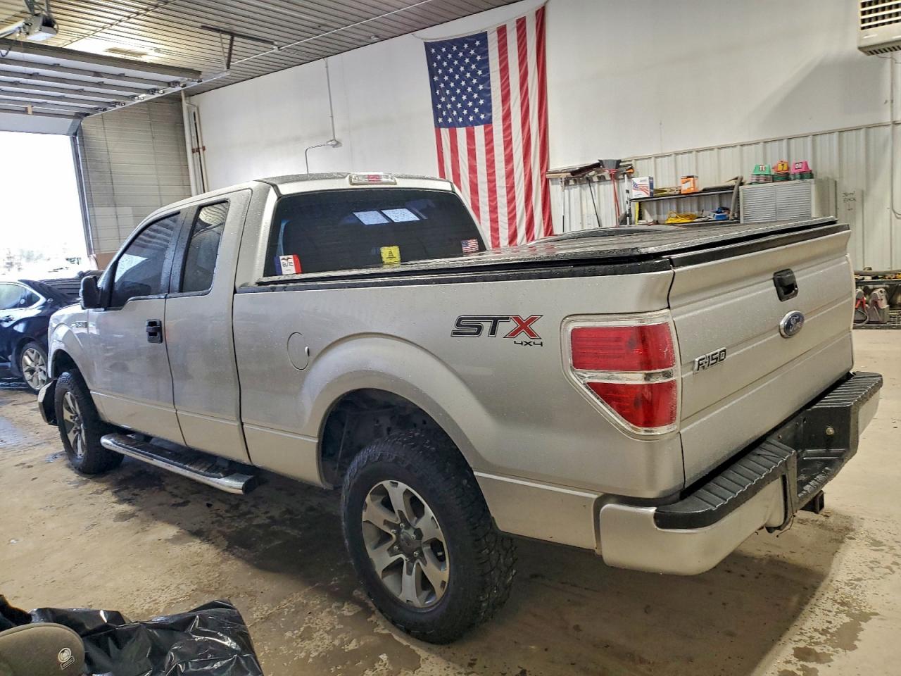 Ford F-150 Super Cab Image 3