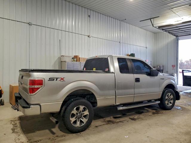 Ford F-150 Super Cab Image 11
