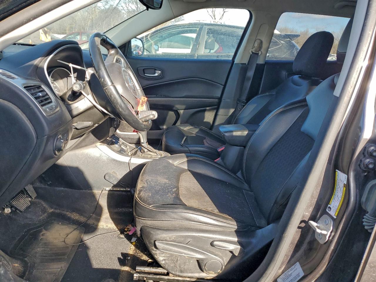 Jeep Compass Latitude Image 9