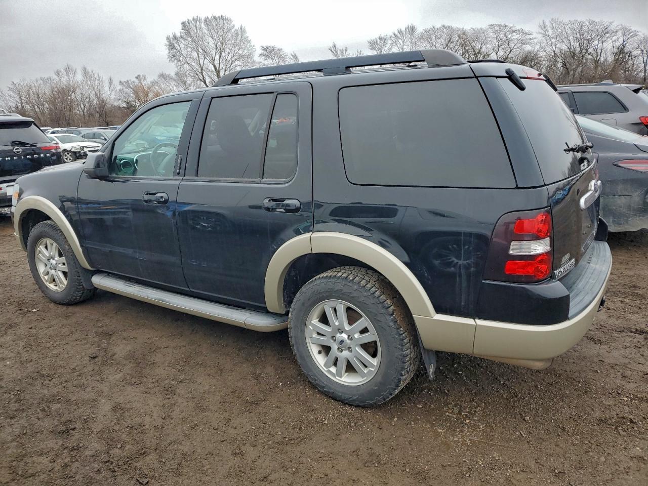 Ford Explorer Eddie Bauer Image 3