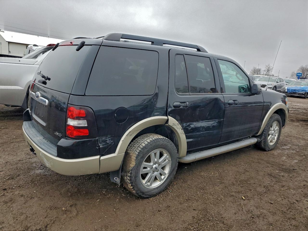 Ford Explorer Eddie Bauer Image 2