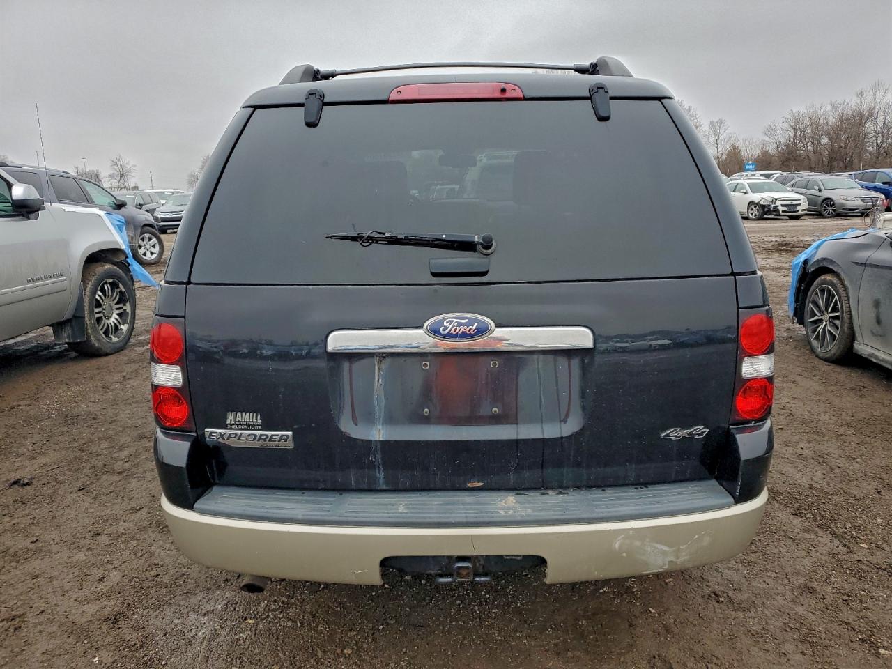 Ford Explorer Eddie Bauer Image 9