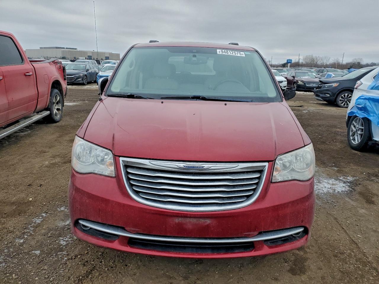 Chrysler Minivan Touring L Image 3