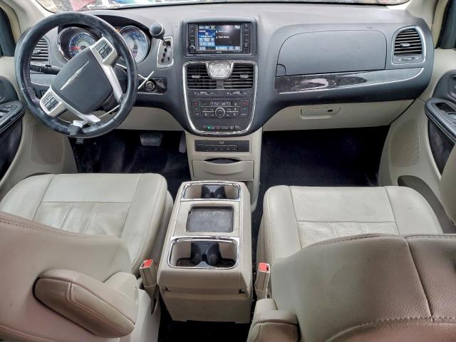 Chrysler Minivan Touring L Image 12