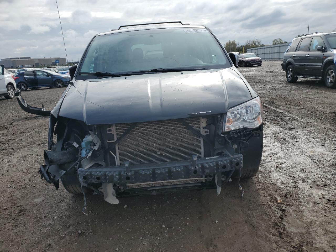 Chrysler Minivan Touring L Image 3