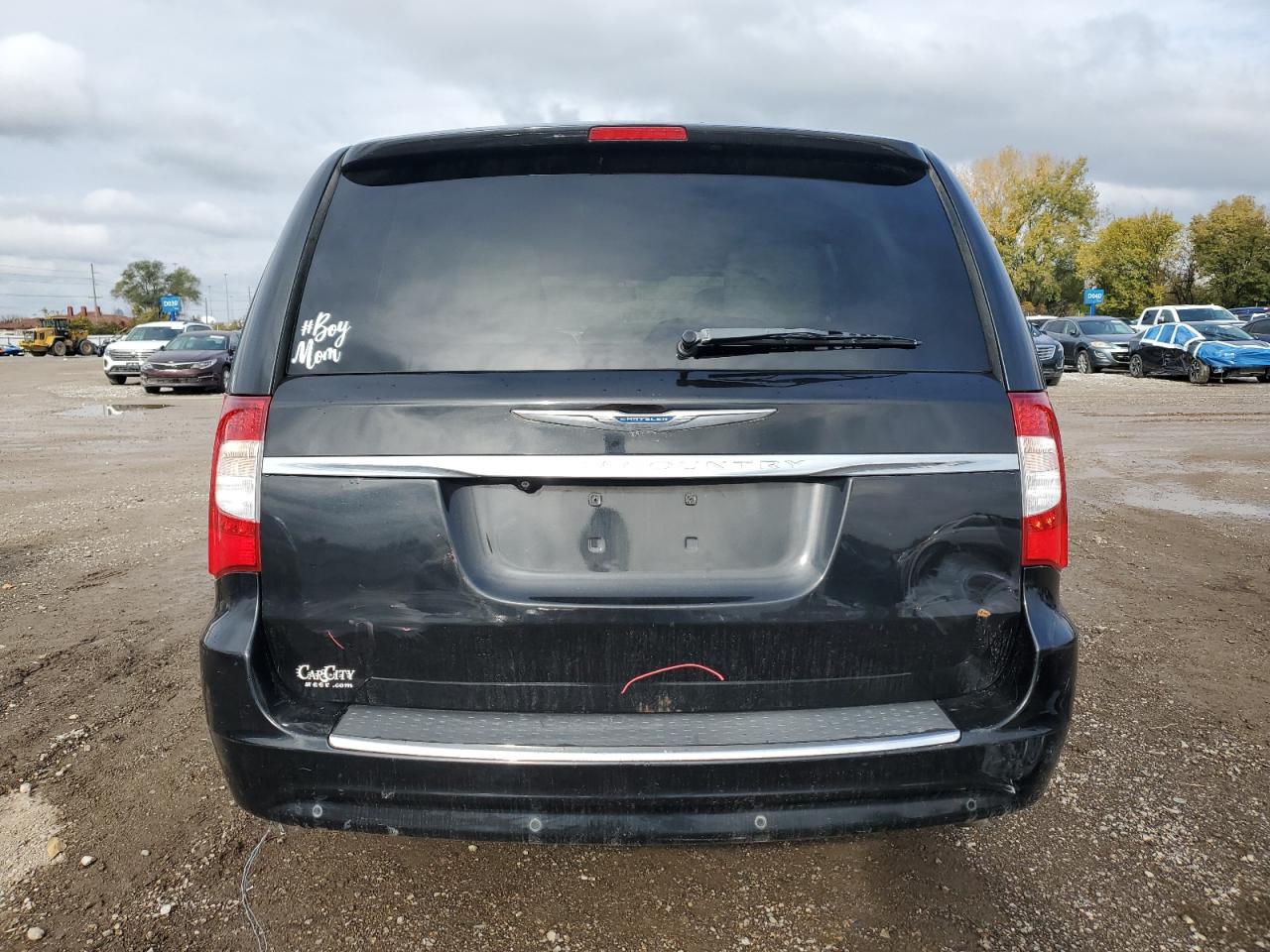 Chrysler Minivan Touring L Image 5