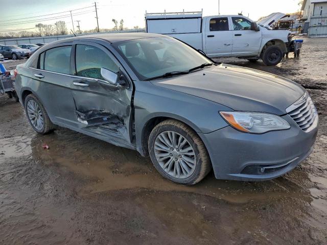 Chrysler 200 Limited Image 5