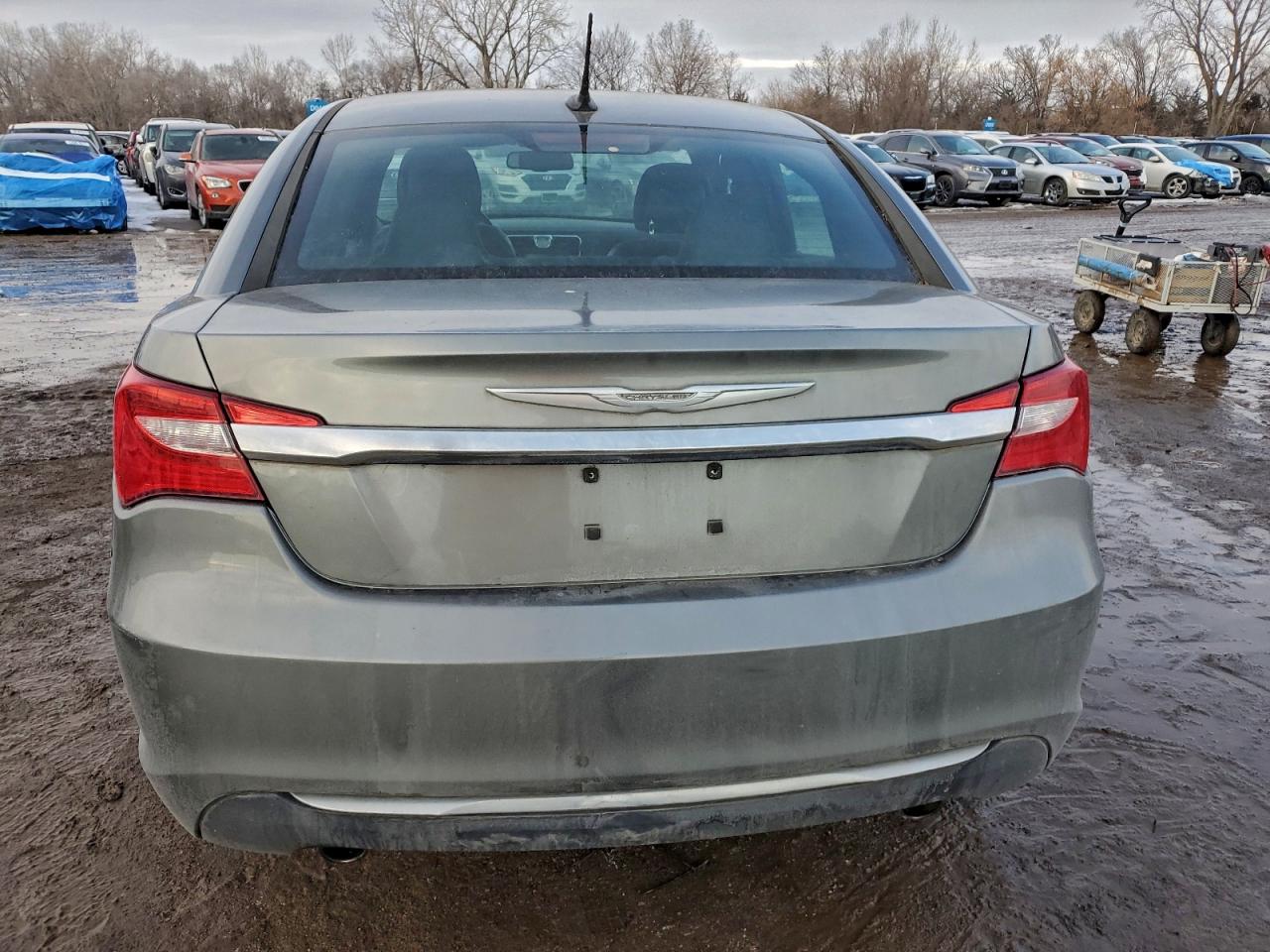 Chrysler 200 Limited Image 3