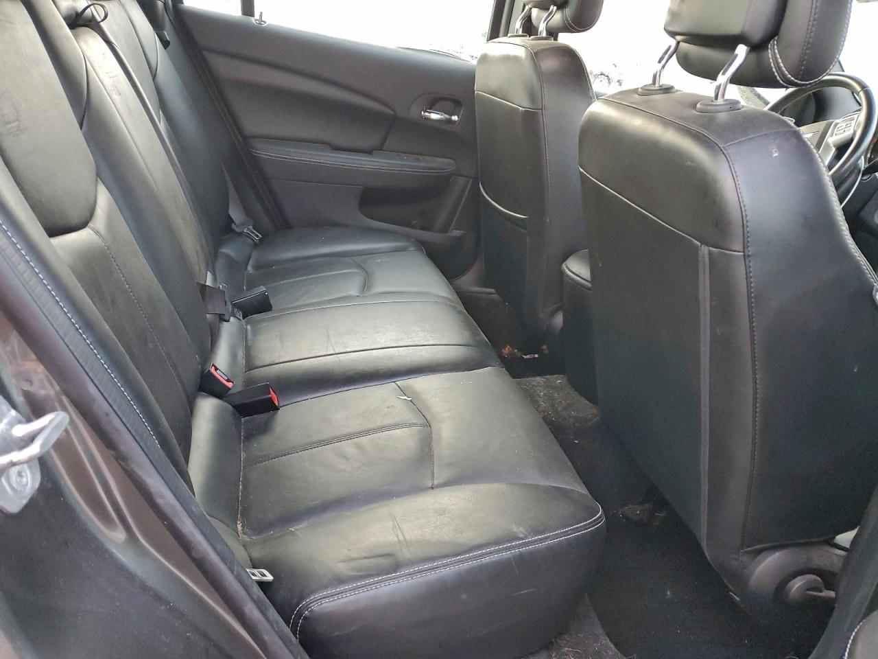 Chrysler 200 Limited Image 6