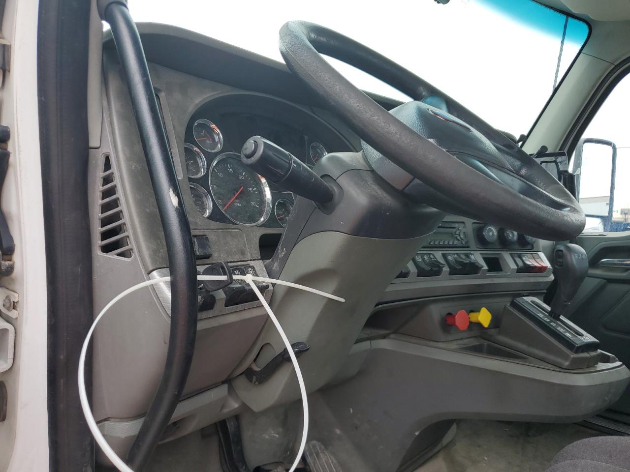 Kenworth T680 T680 Image 8