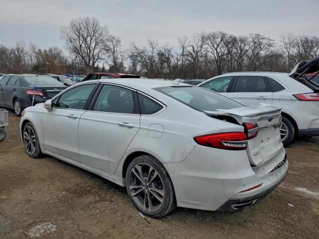 Ford Fusion Titanium Image 2