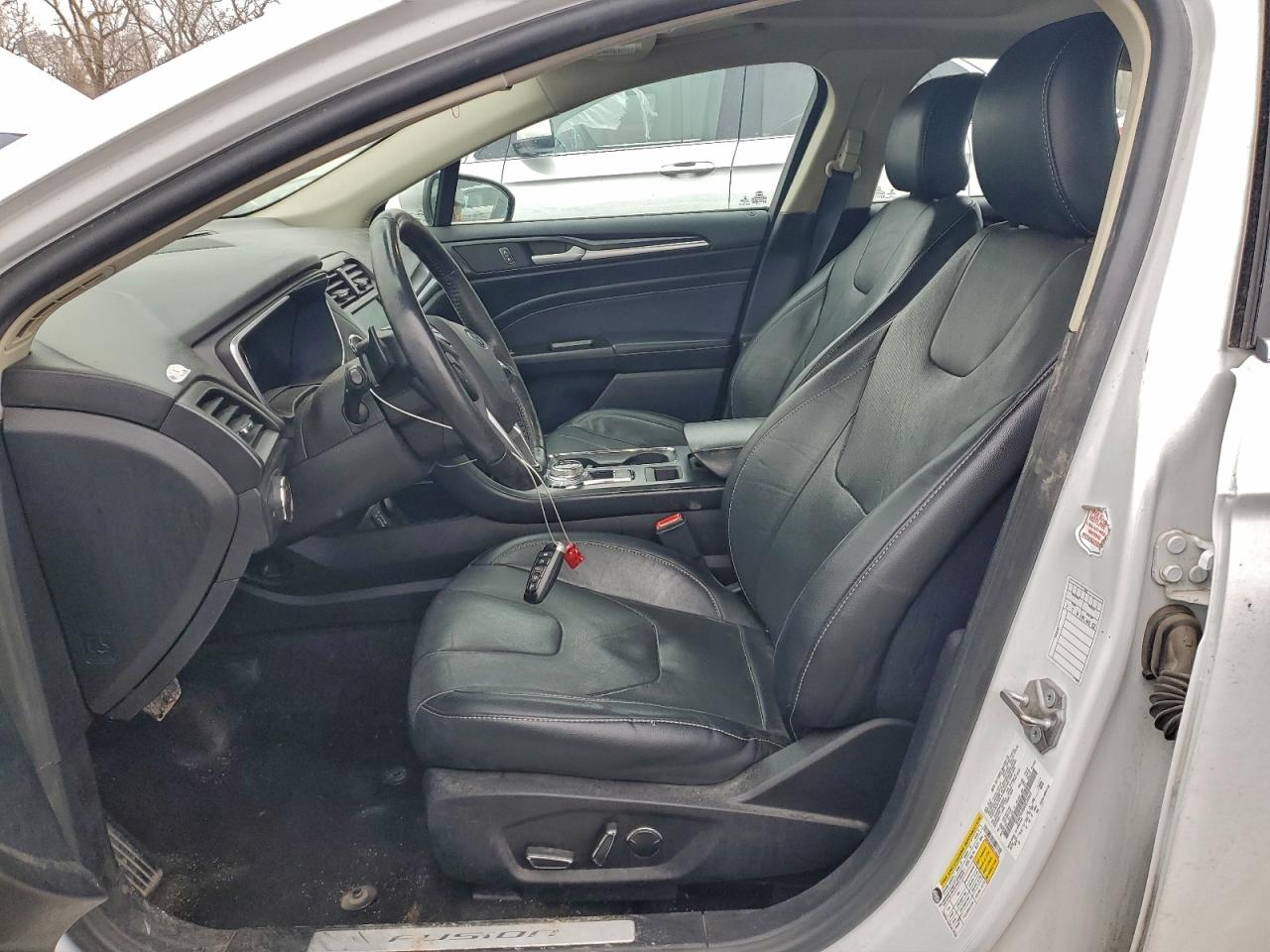 Ford Fusion Titanium Image 3