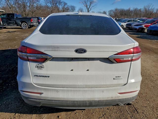 Ford Fusion Se Image 7
