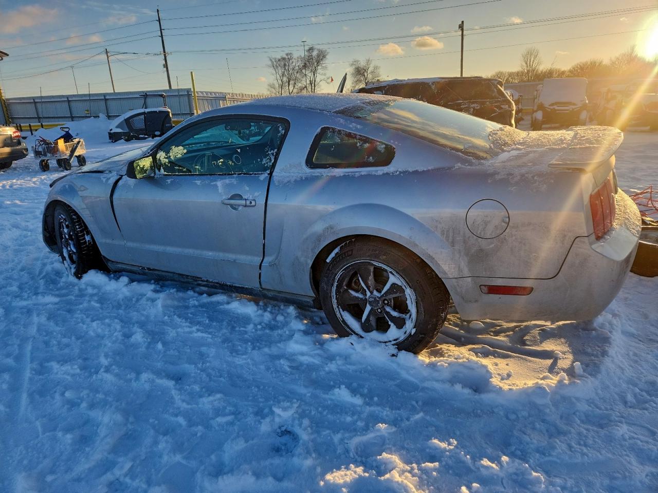 Ford Mustang Image 3