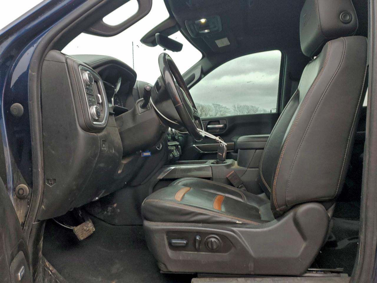 GMC Sierra K2500 At4 Image 4