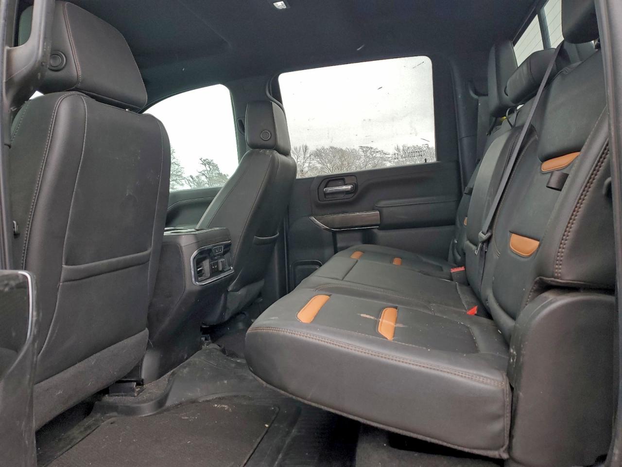 GMC Sierra K2500 At4 Image 6