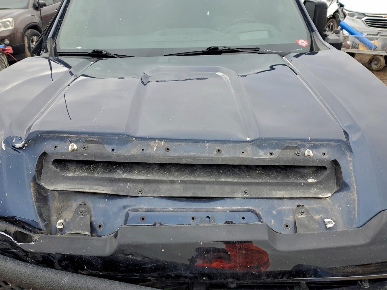 GMC Sierra K2500 At4 Image 10