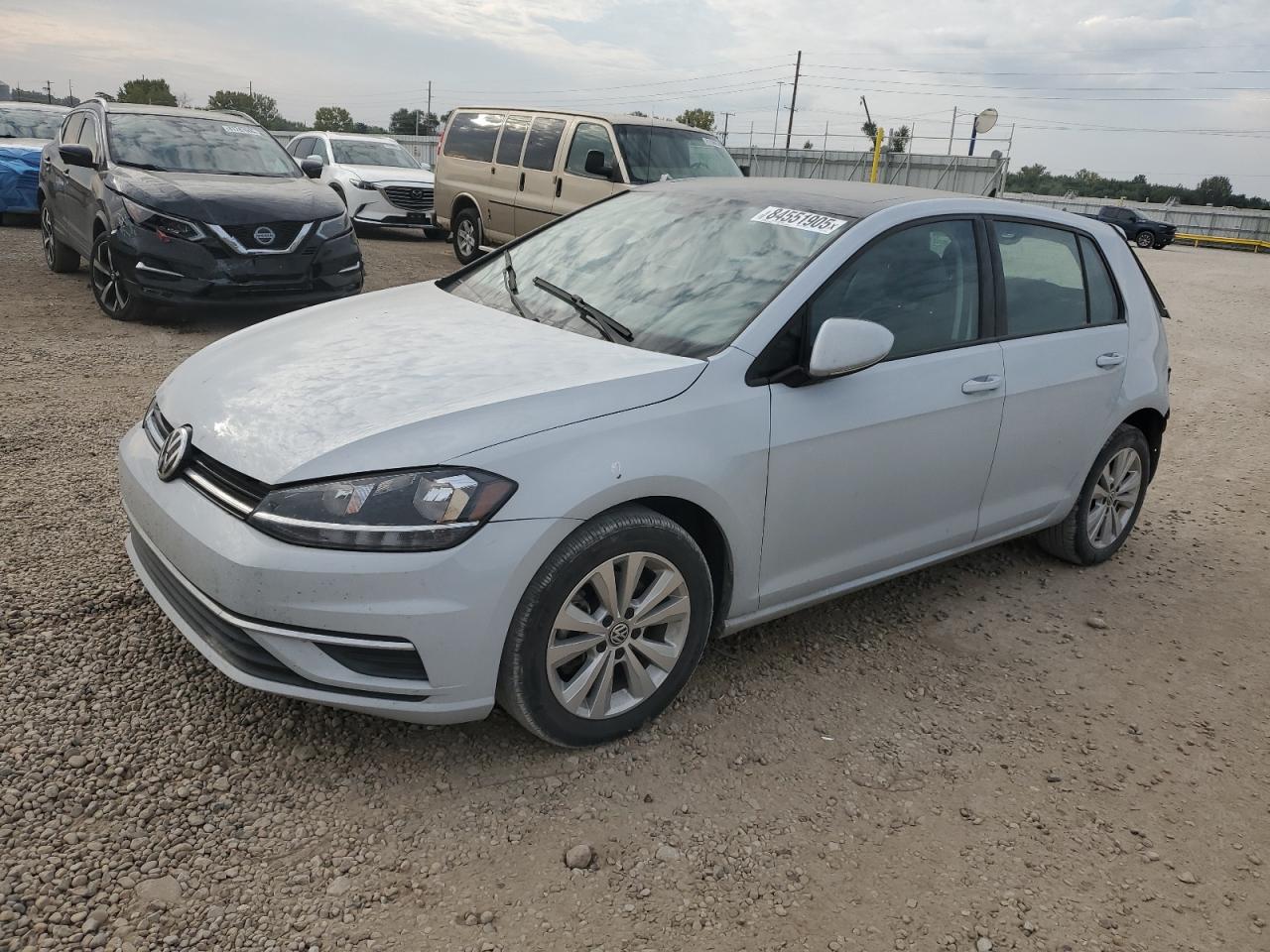 Volkswagen Golf Image 1