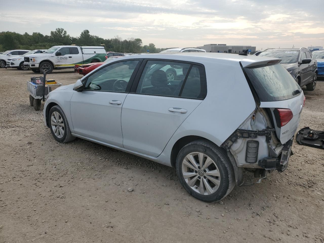 Volkswagen Golf Image 4