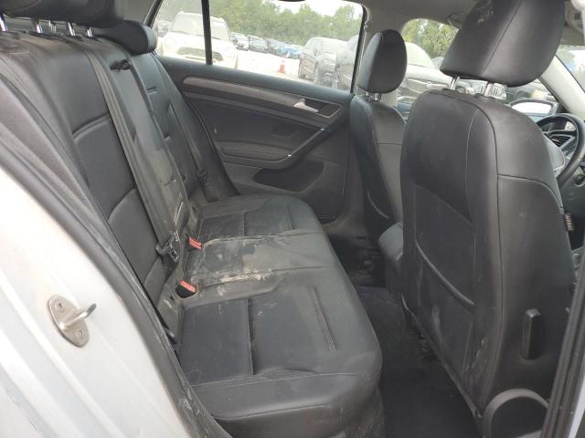 Volkswagen Golf Image 10