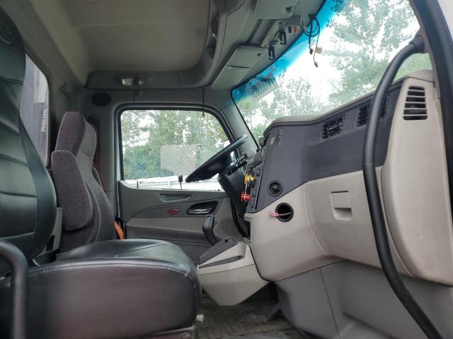 Peterbilt Tractor 579 Image 6