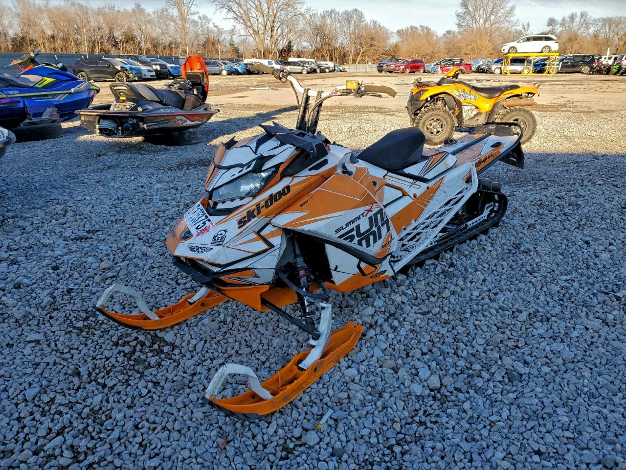 Ski-Doo 850 Image 4