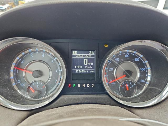 Chrysler Minivan Touring L Image 7